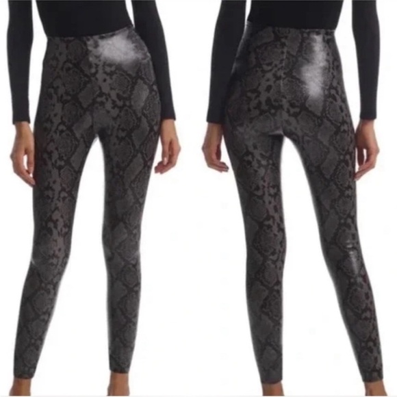 COMMANDO Faux Leather snake skin Legging with Control - Picture 2 of 6